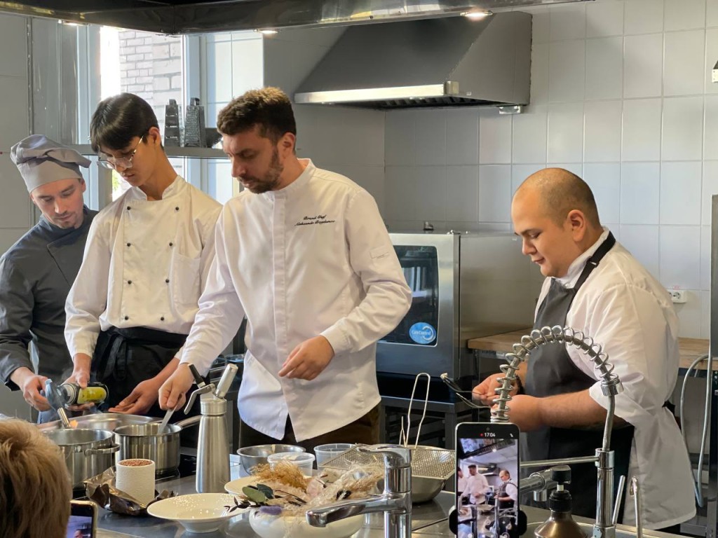 photo_2025-09-30_07-46-39.jpg photo_2025-09-30_07-46-39.jpg